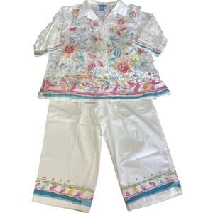 Koret Woman 2-Piece Set – Floral Blouse & Cropped Pants Plus Size